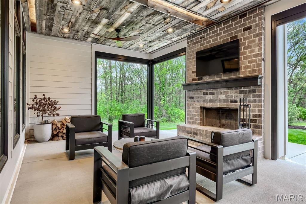 The Summit at Penelope Valley - Residential