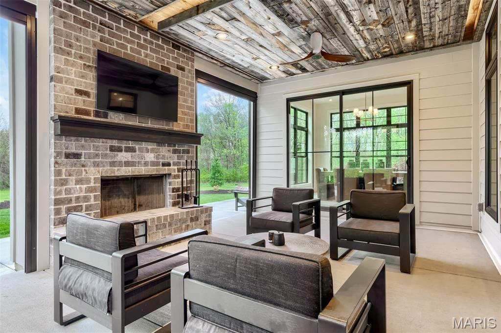 The Summit at Penelope Valley - Residential
