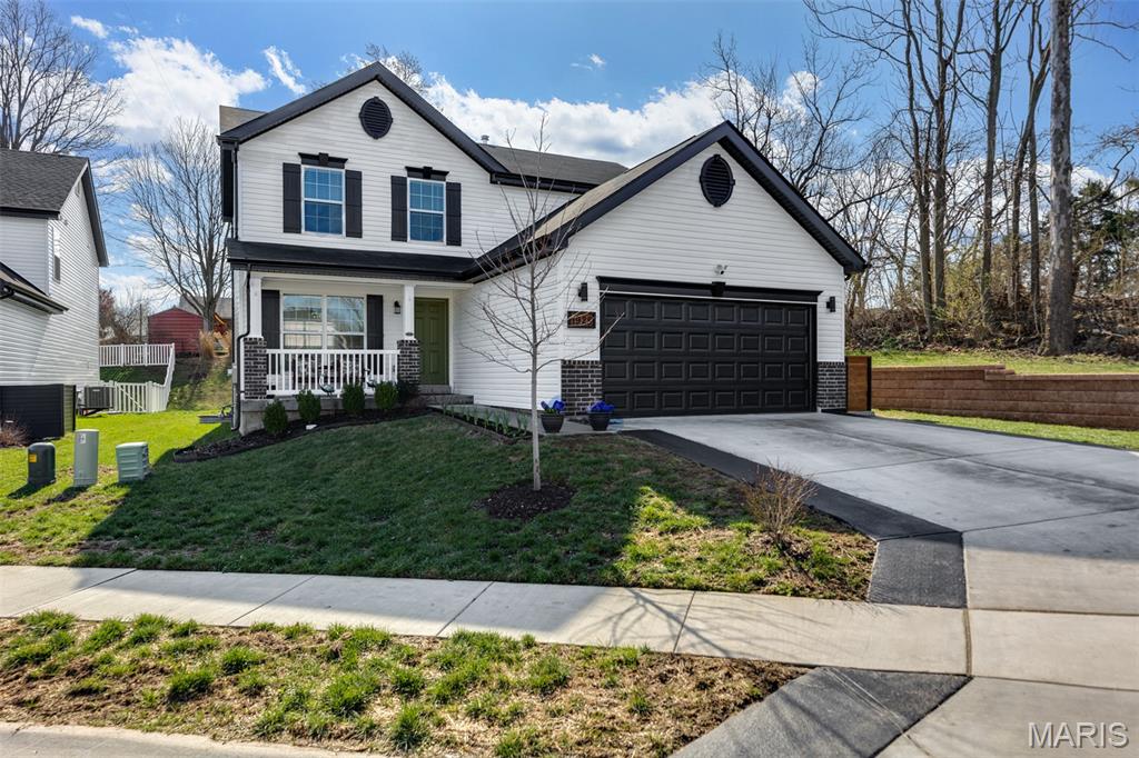 Lions Chase - Residential