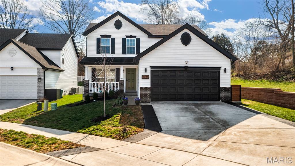 Lions Chase - Residential