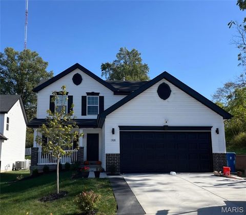 1928 Simba Circle St Louis MO 63125