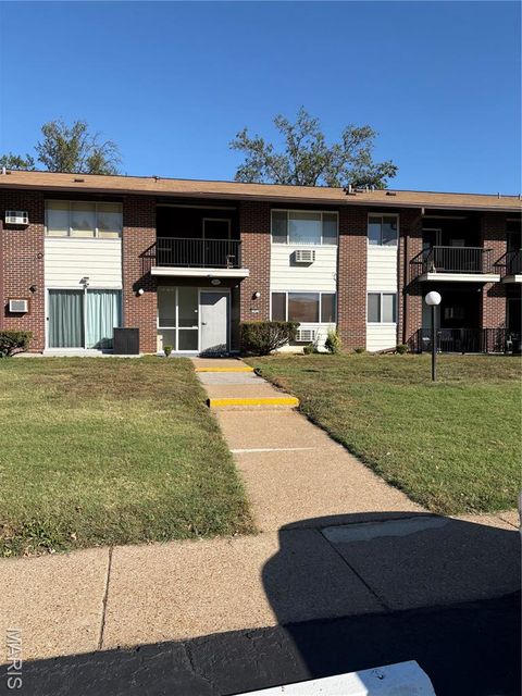 7407 Sieloff Drive F Hazelwood MO 63042