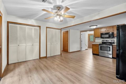 Tiny photo for 131 Rockport Drive, Cape Girardeau, MO 63701 (MLS # 26031394)