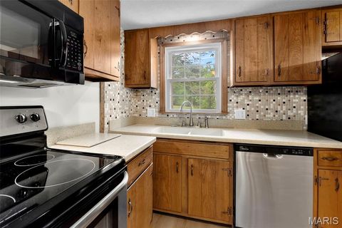 Tiny photo for 131 Rockport Drive, Cape Girardeau, MO 63701 (MLS # 26031394)