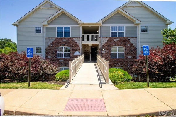1832 PIEDMONT CIR, SAINT PETERS, MO 63304 - Image f92005a19558bb3e06c3be1e2b0d9d49/489853630