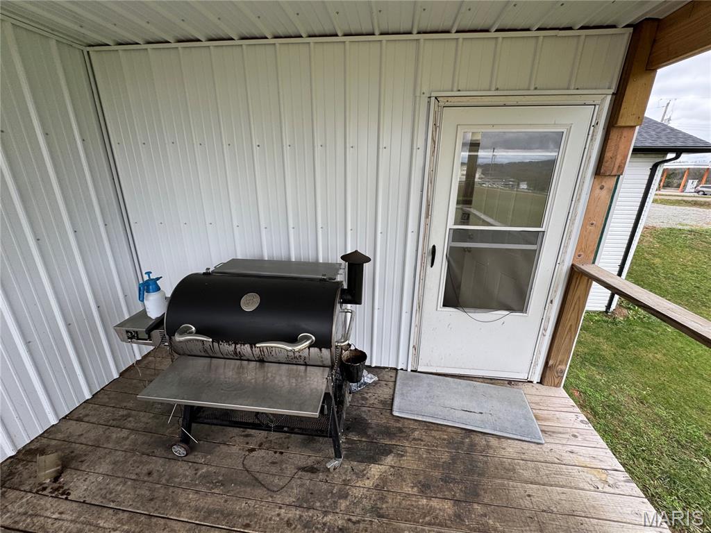 Goose Creek Lake - Commercial Sale