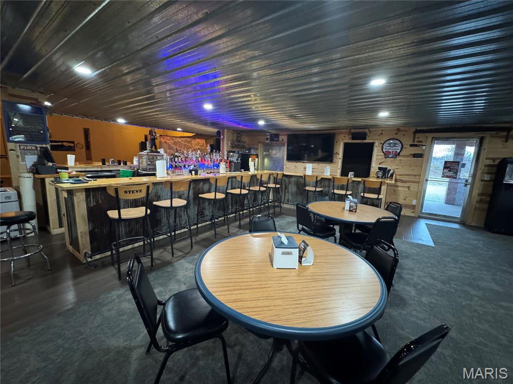 Goose Creek Lake - Commercial Sale