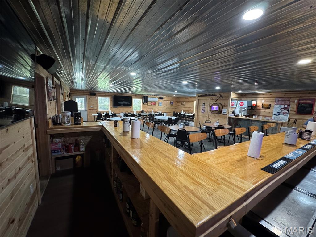 Goose Creek Lake - Commercial Sale