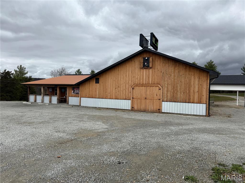 Goose Creek Lake - Commercial Sale