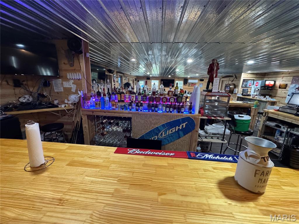 Goose Creek Lake - Commercial Sale