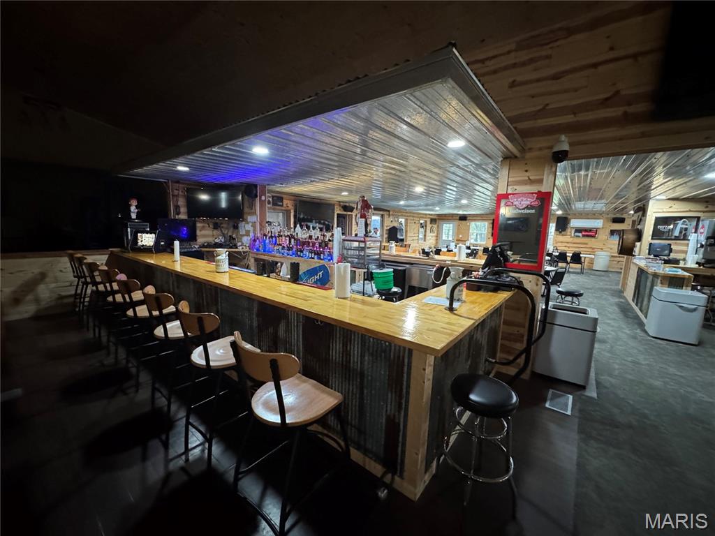 Goose Creek Lake - Commercial Sale