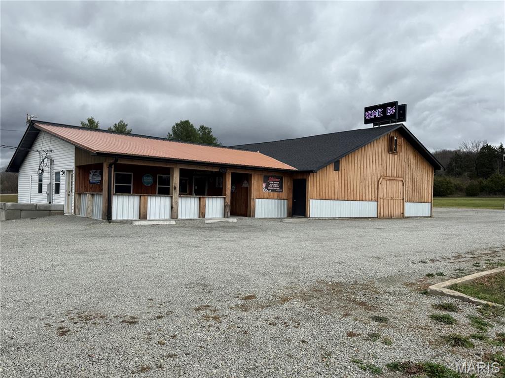 Goose Creek Lake - Commercial Sale