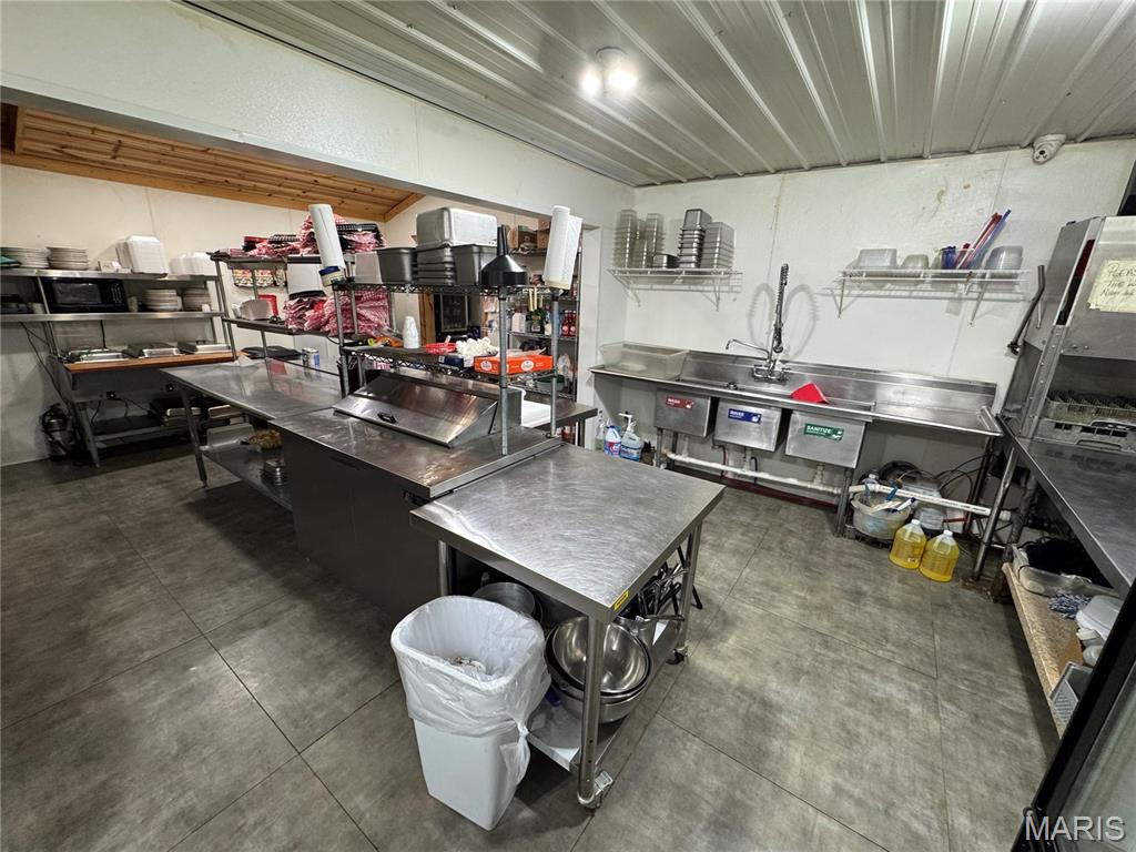 Goose Creek Lake - Commercial Sale