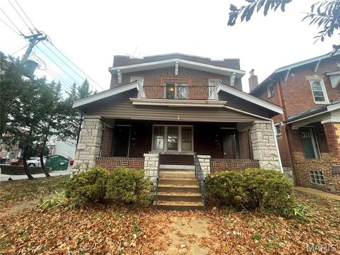 Photo of 4216 Ellenwood Avenue, St Louis, MO 63116 (MLS # 25079527)