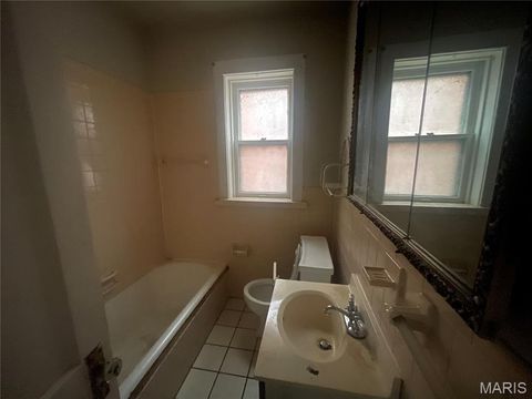 Tiny photo for 4216 Ellenwood Avenue, St Louis, MO 63116 (MLS # 25079527)