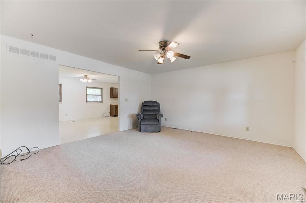 Photo of 10635 Aylesford Drive, Ferguson, MO 63136 (MLS # 25073448)