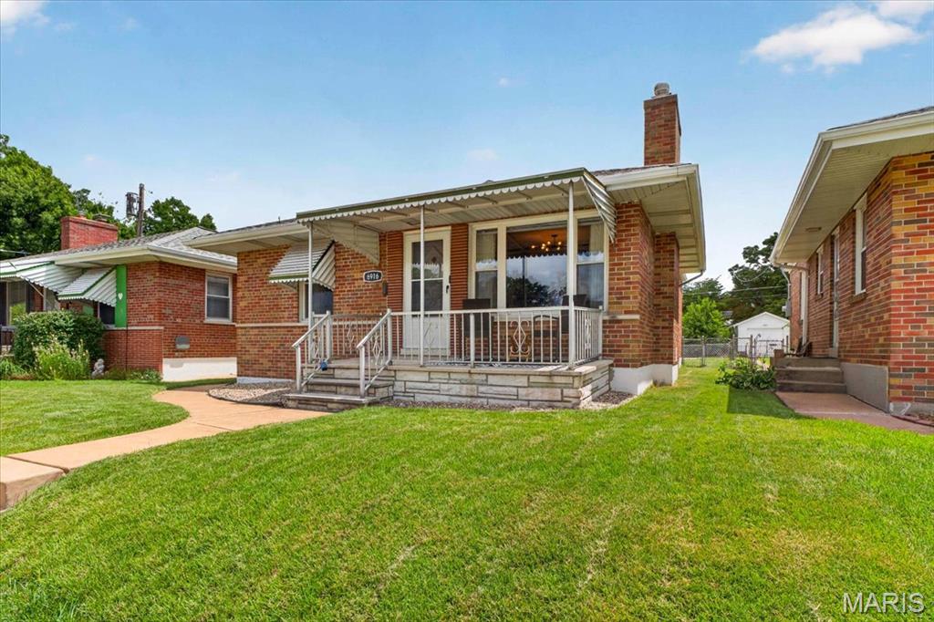 6916 Hampton Avenue - Photo 4