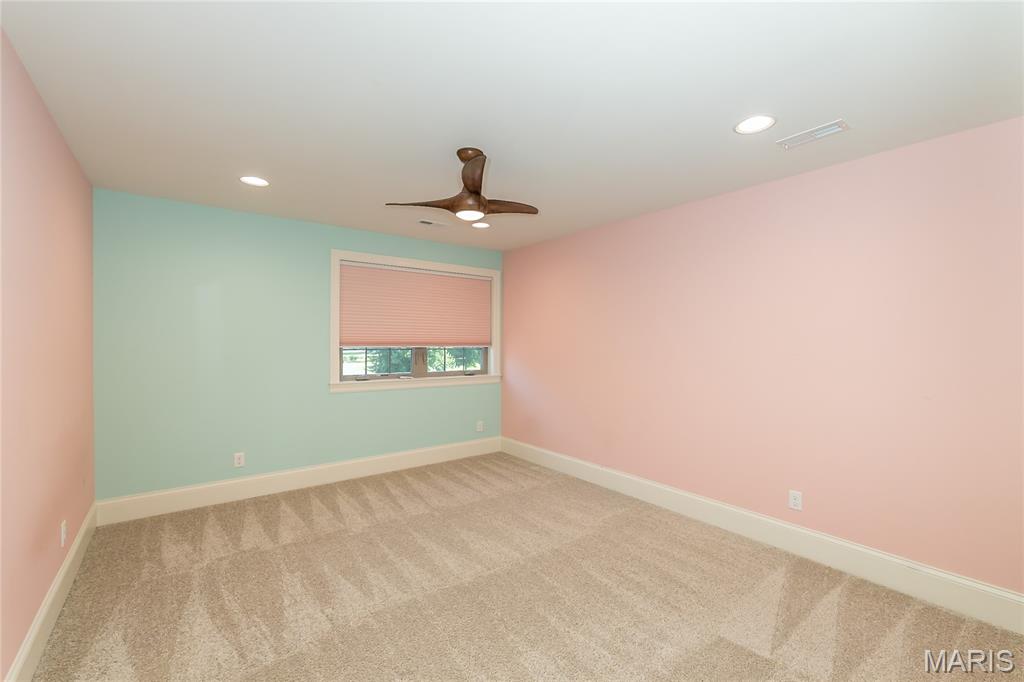 Ladue Meadows - Residential