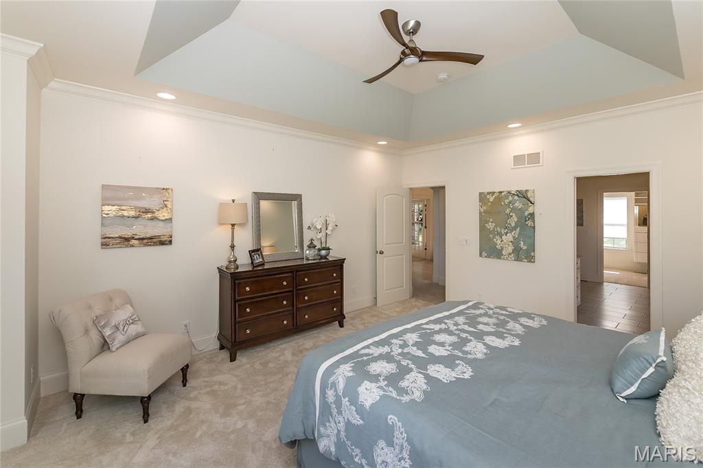 Ladue Meadows - Residential