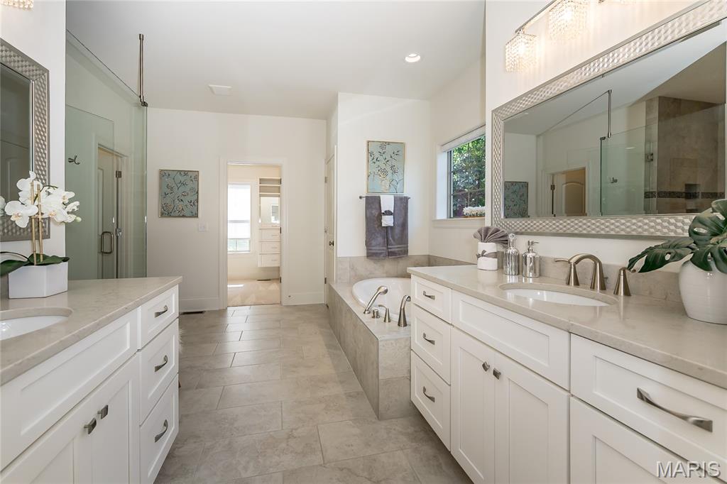 Ladue Meadows - Residential