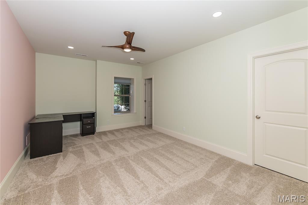 Ladue Meadows - Residential