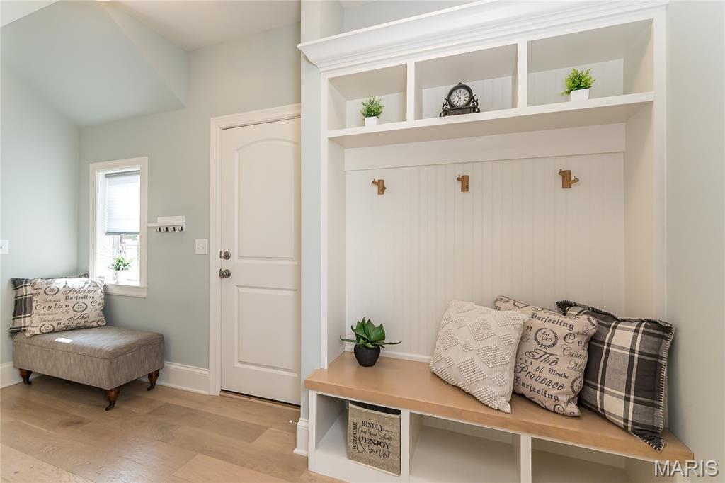 Ladue Meadows - Residential