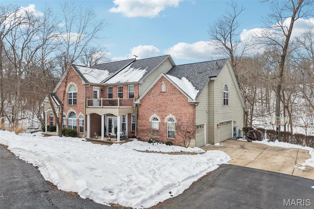 1002 Chesterfield Forest Drive