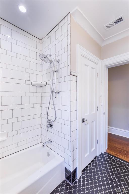 Country Club Court - Residential