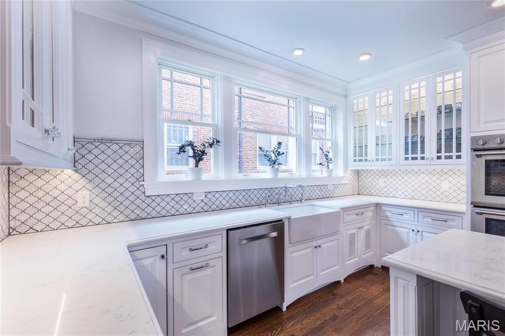 Country Club Court - Residential