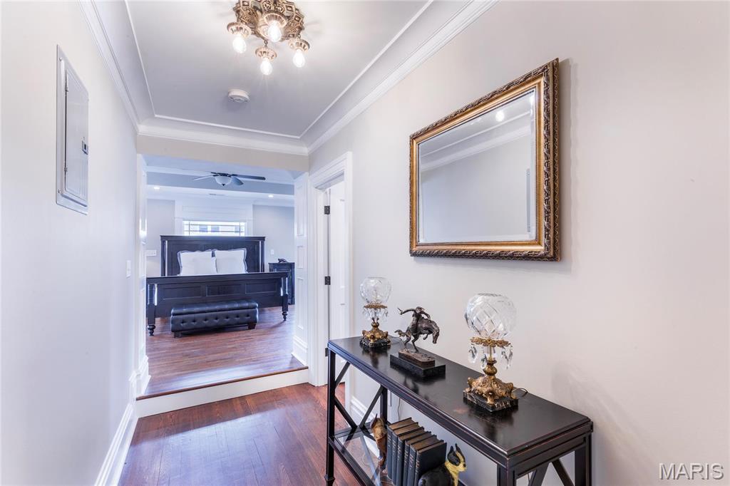 Country Club Court - Residential