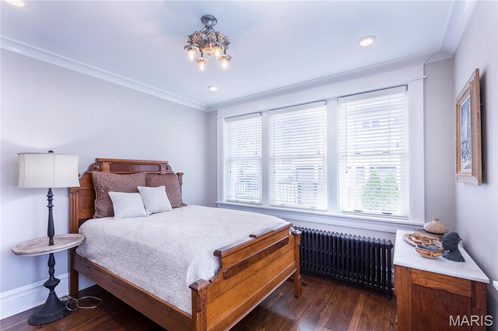 Country Club Court - Residential