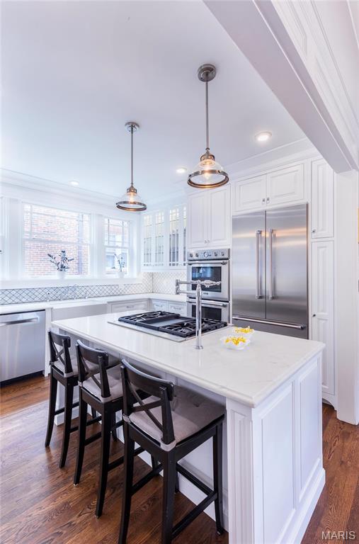 Country Club Court - Residential