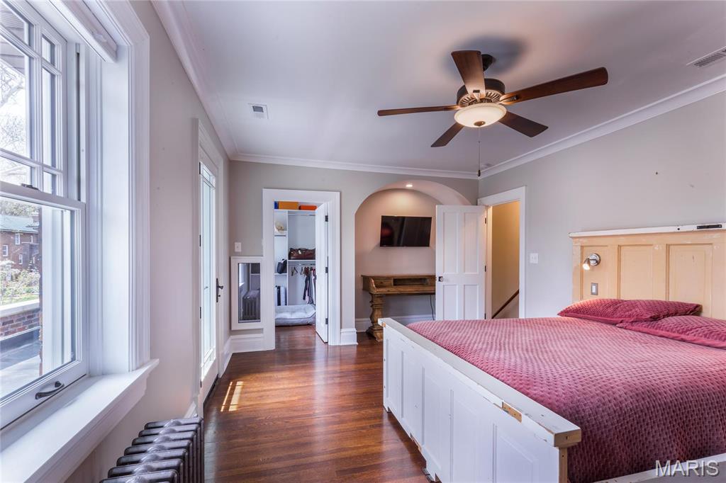 Country Club Court - Residential