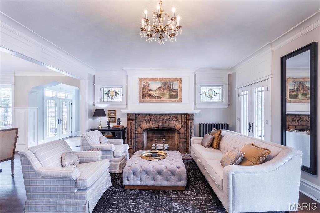 Country Club Court - Residential