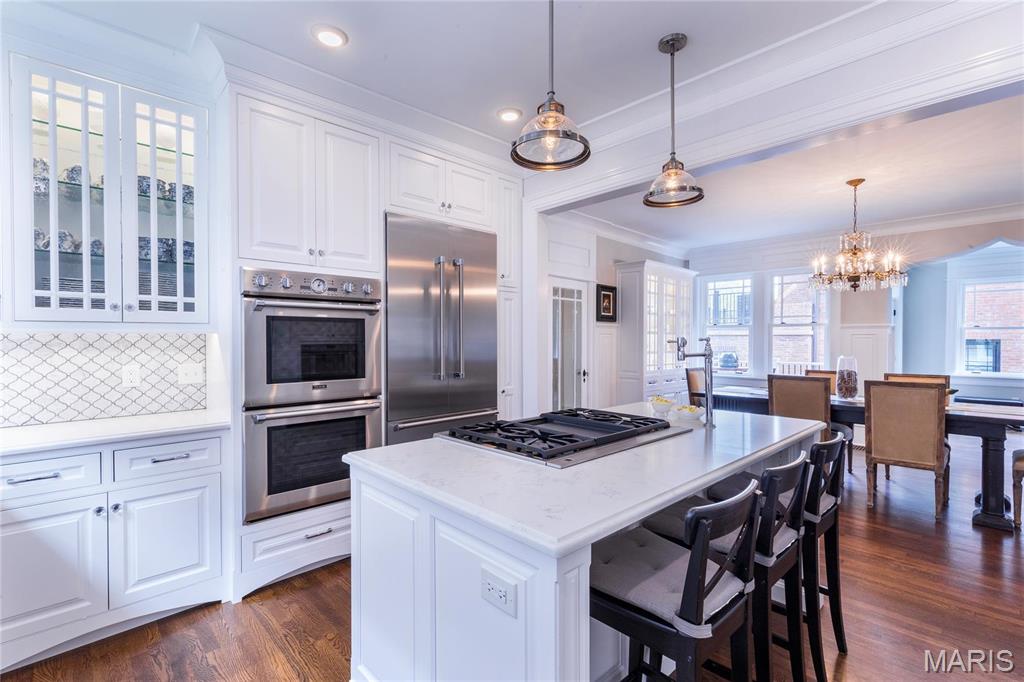 Country Club Court - Residential