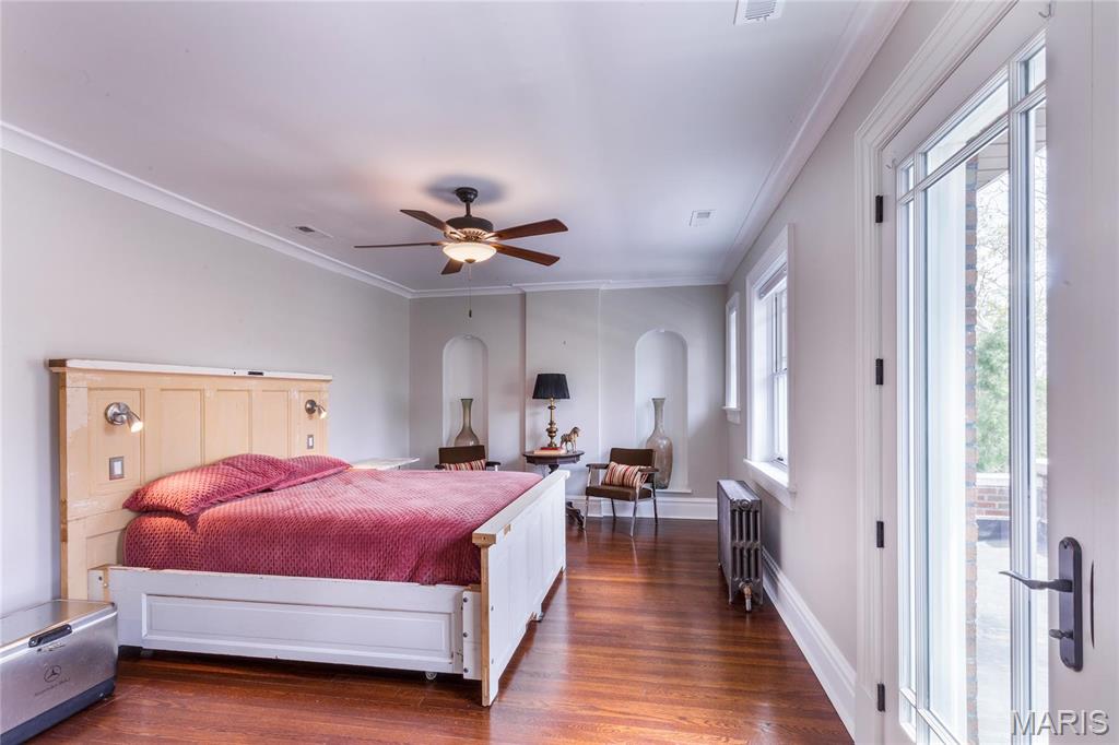 Country Club Court - Residential