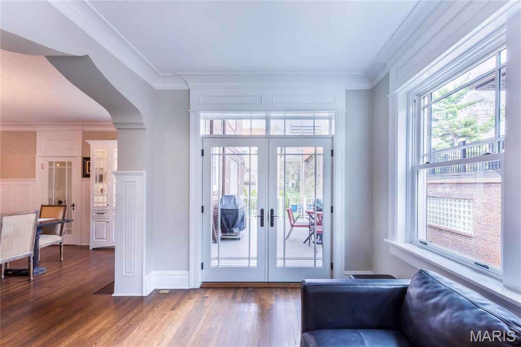 Country Club Court - Residential