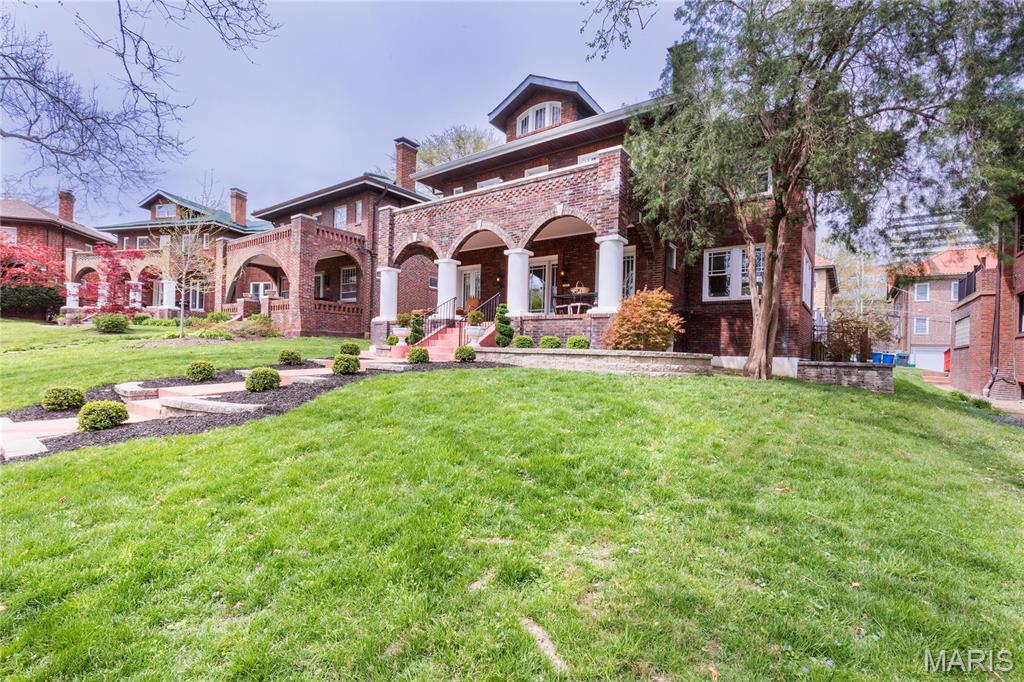 Country Club Court - Residential