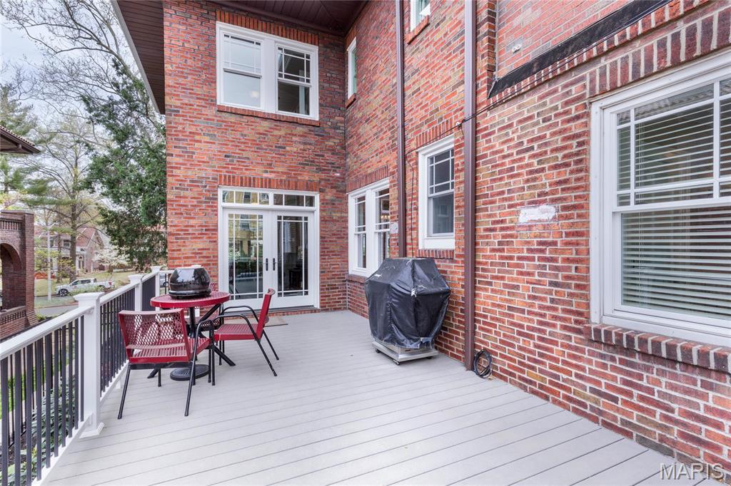 Country Club Court - Residential