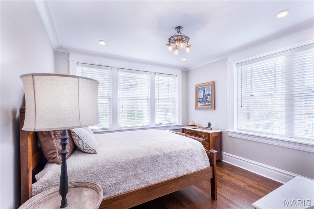 Country Club Court - Residential