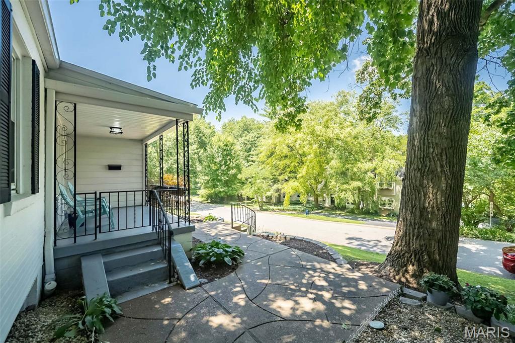 Webster Groves, Missouri 63119, United States, 3 Bedrooms Bedrooms, ,1 BathroomBathrooms,Residential,Coming Soon,147865