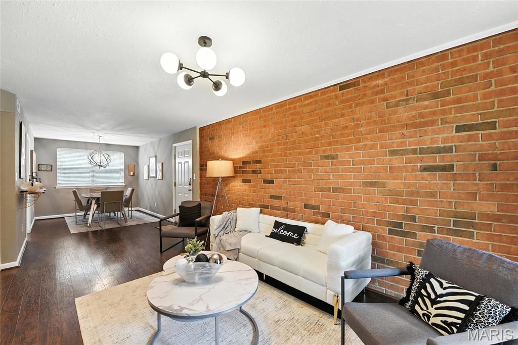 Greenbriar Condo - Residential