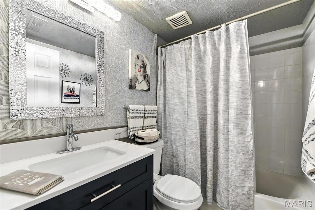 Greenbriar Condo - Residential