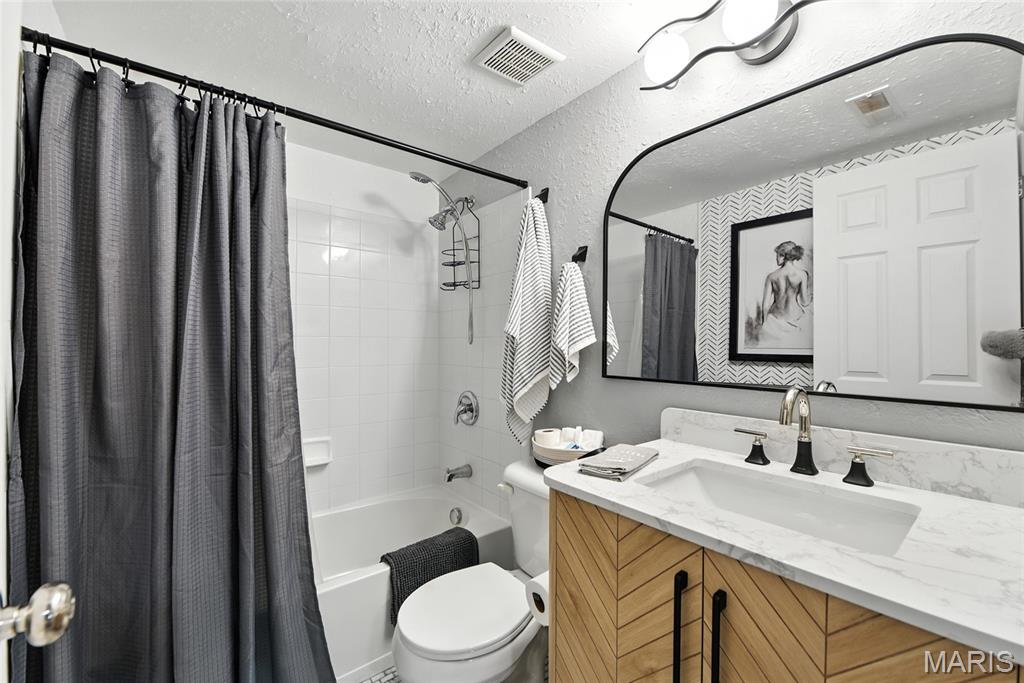 Greenbriar Condo - Residential