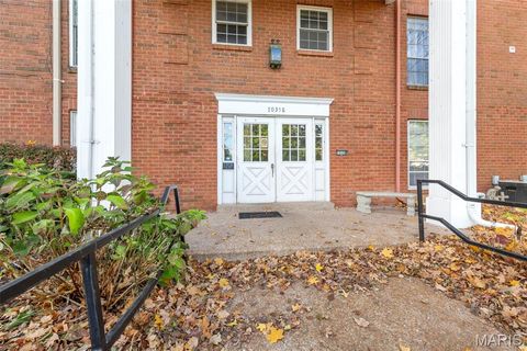 Tiny photo for 10358 Chimney Rock Drive #20, Creve Coeur, MO 63146 (MLS # 25078063)
