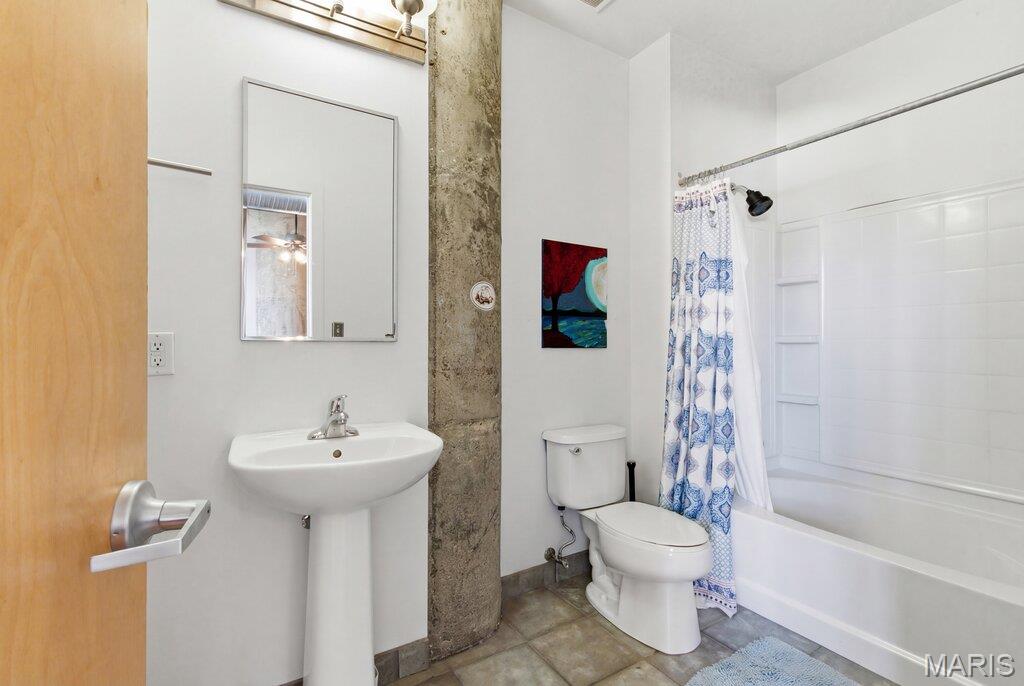 Lofts/2020 Washington - Residential