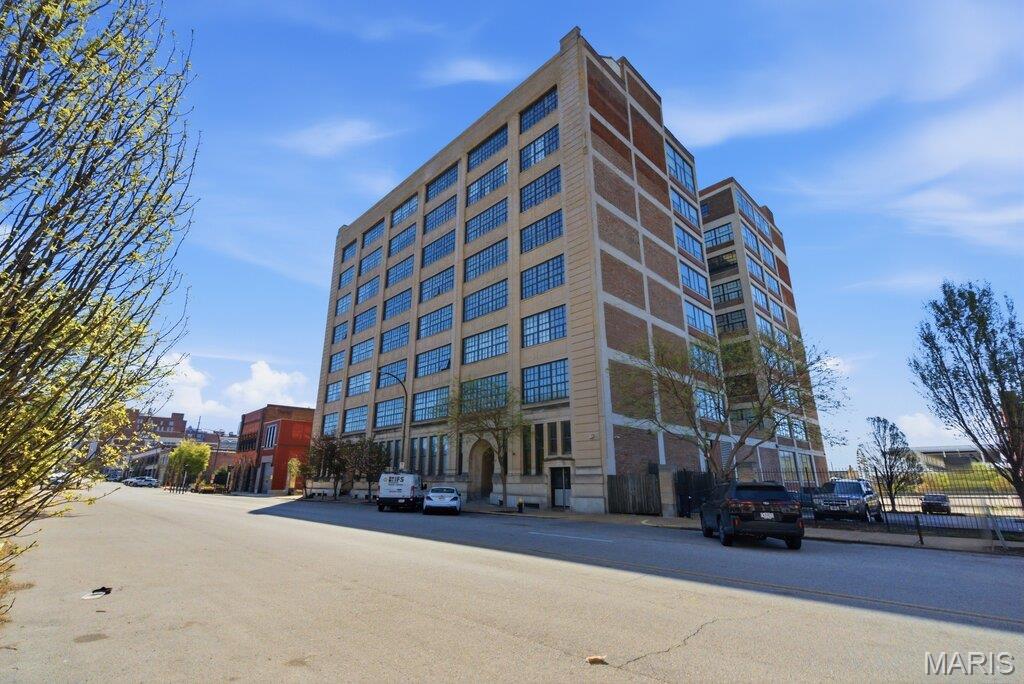 Lofts/2020 Washington - Residential