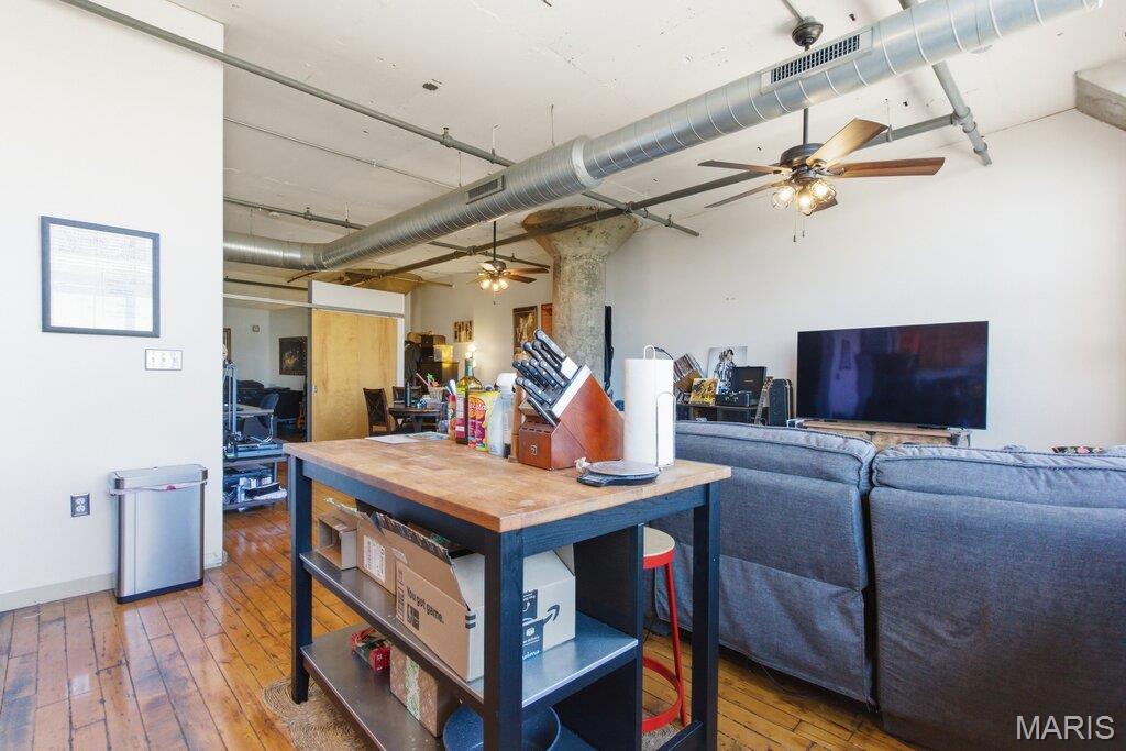 Lofts/2020 Washington - Residential