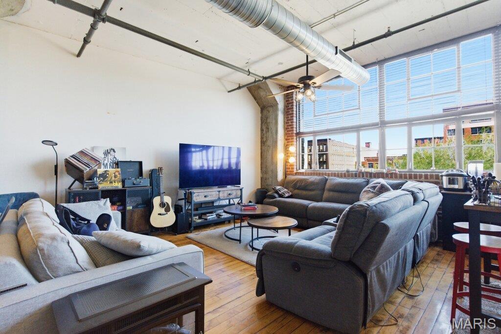 Lofts/2020 Washington - Residential