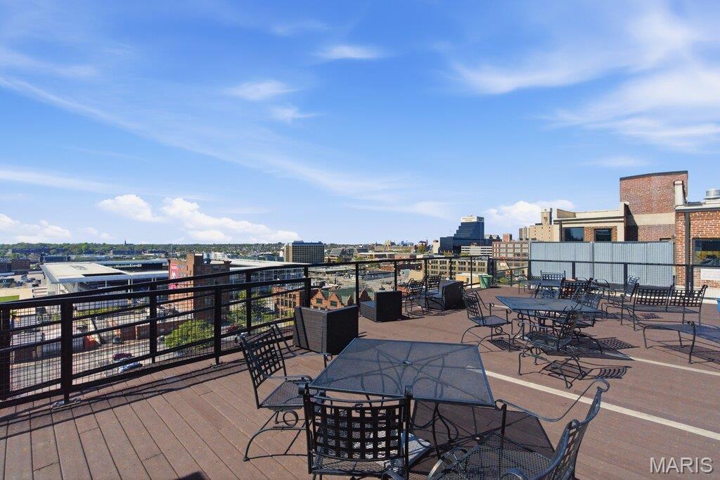 Lofts/2020 Washington - Residential